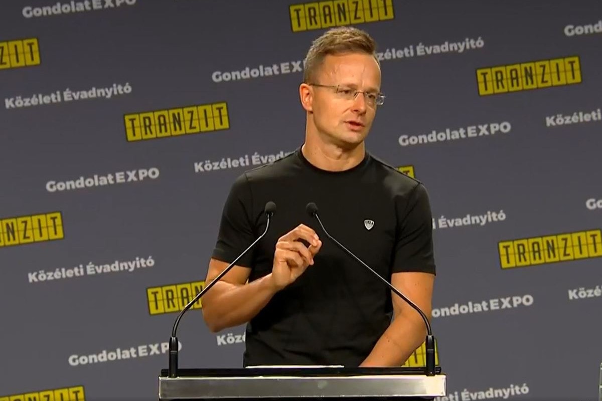 Szijjártó: A magyar válságkezelés a világ élvonalához tartozik