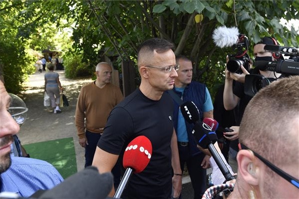 Szijjártó: Magyarország erős EU-ban érdekelt