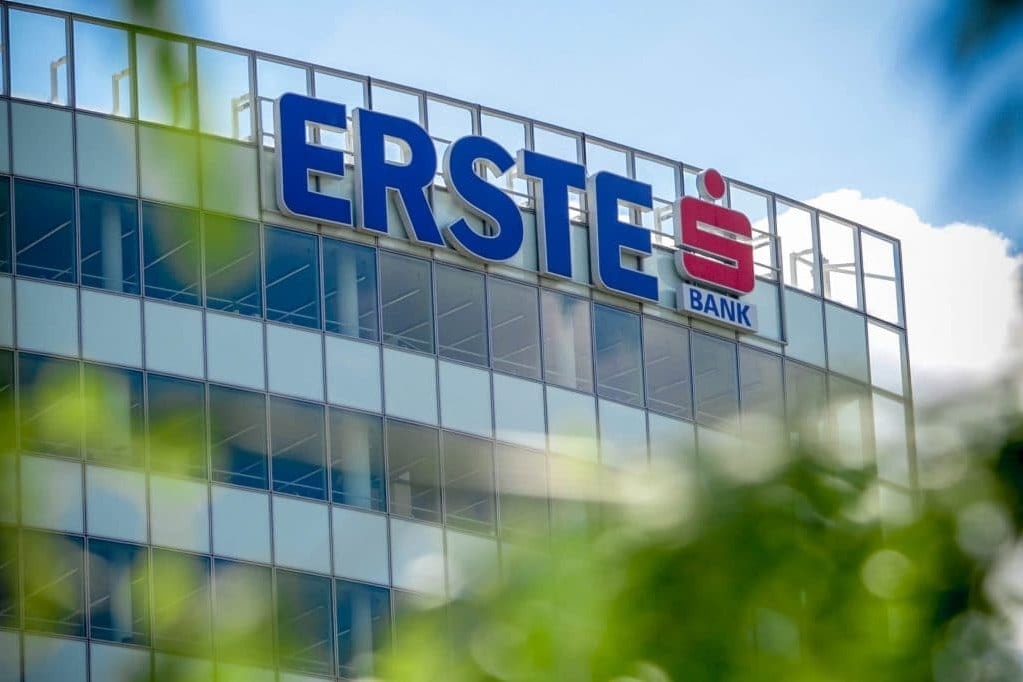Négynapos szünetet tart az Erste Bank