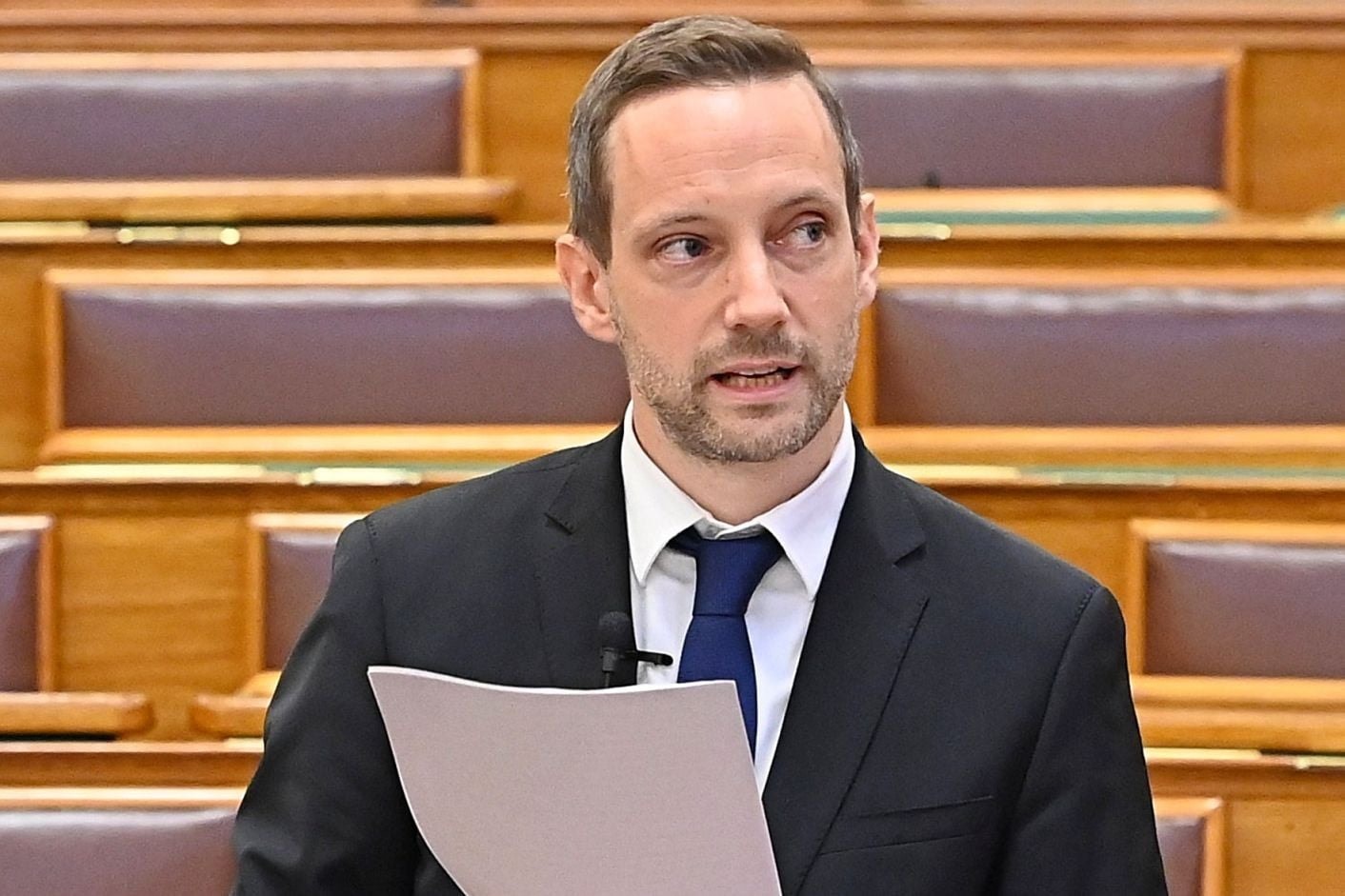 Az ateistáknak elegük van a „keresztény Magyarország" szólamából, Azbej Tristan segített nekik tisztán látni