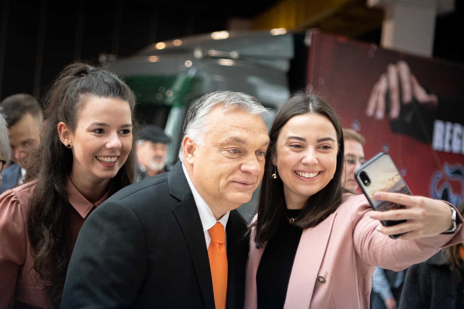 Száznegyven milliárd forint marad a fiataloknál
