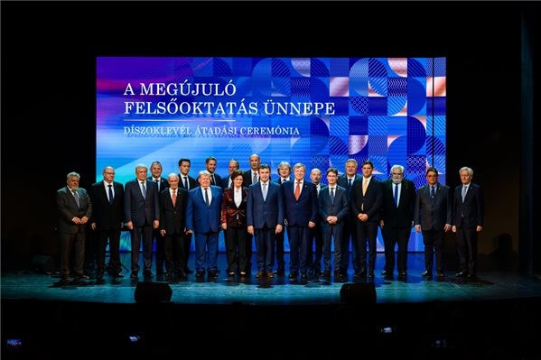 Palkovics: A kormány stratégiai partnerként tekint a modellváltó egyetemekre