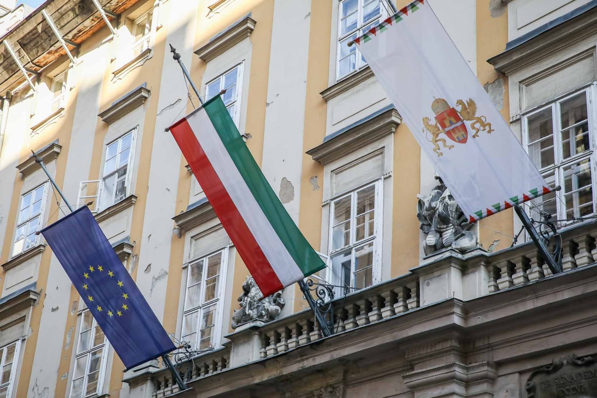 Amerikaiaknak is el akarták adni a Városházát