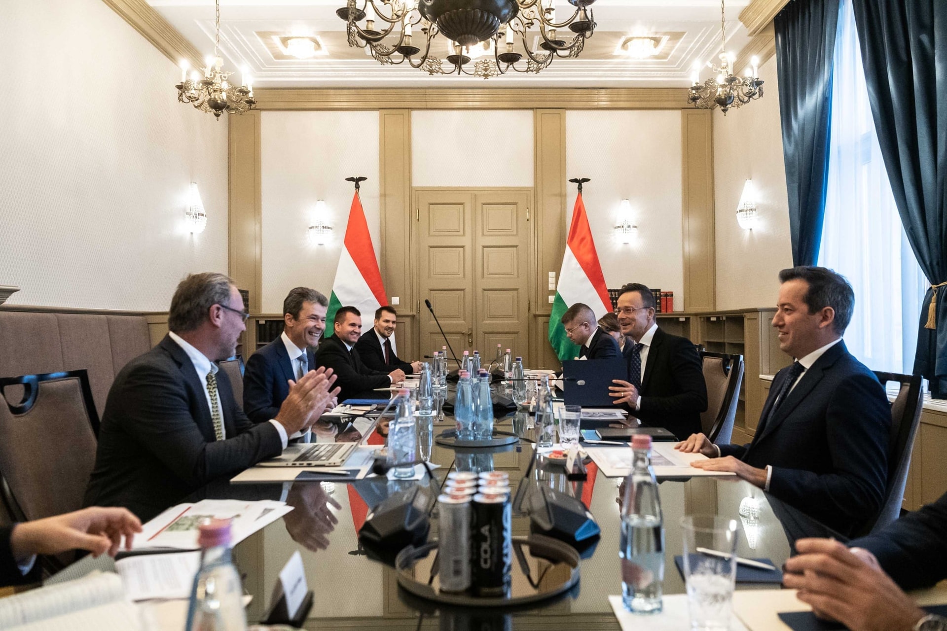 Szijjártó: A kormány minden pénzügyi forrást a munkanélküliség megelőzésére fordított