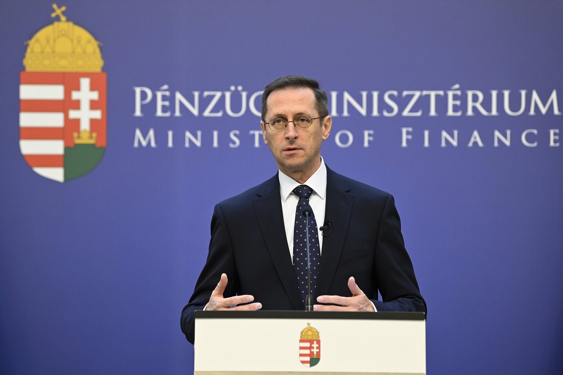 Varga Mihály: 5,3 milliárd forint értékben indulnak új beruházások