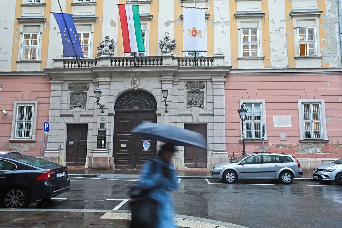 Igazságügyi szakértők vizsgálódnak a Városháza-ügyben
