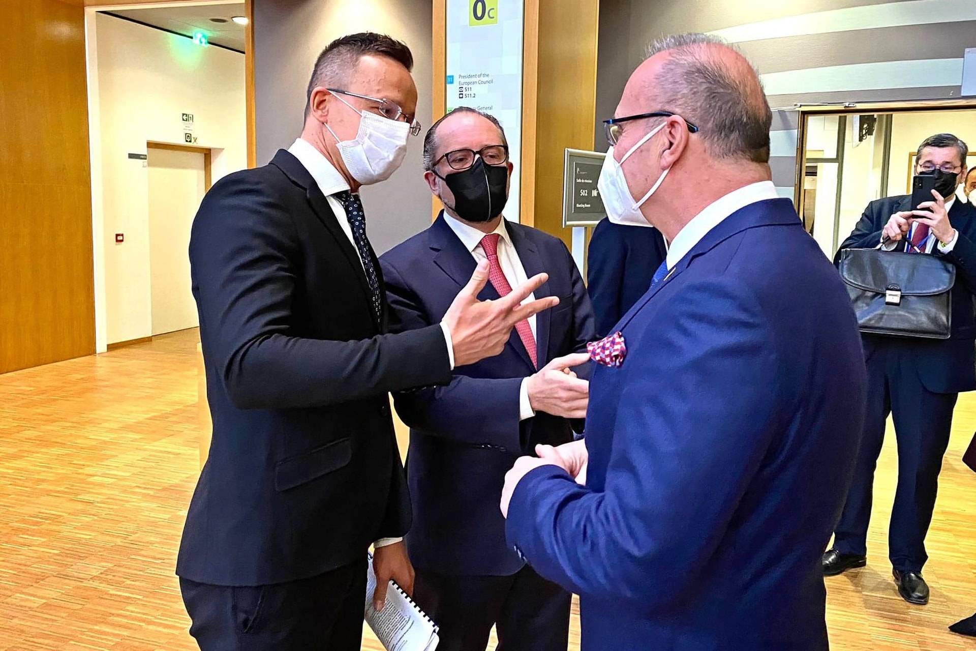 „Véget kell vetni a hisztériakeltésnek”