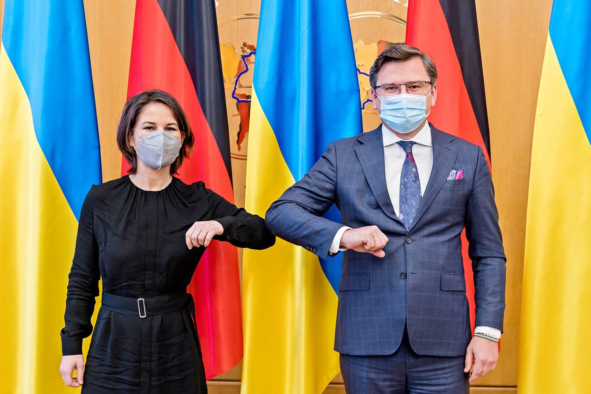 Berlin kész a komoly párbeszédre, Moszkva Washingtonra vár