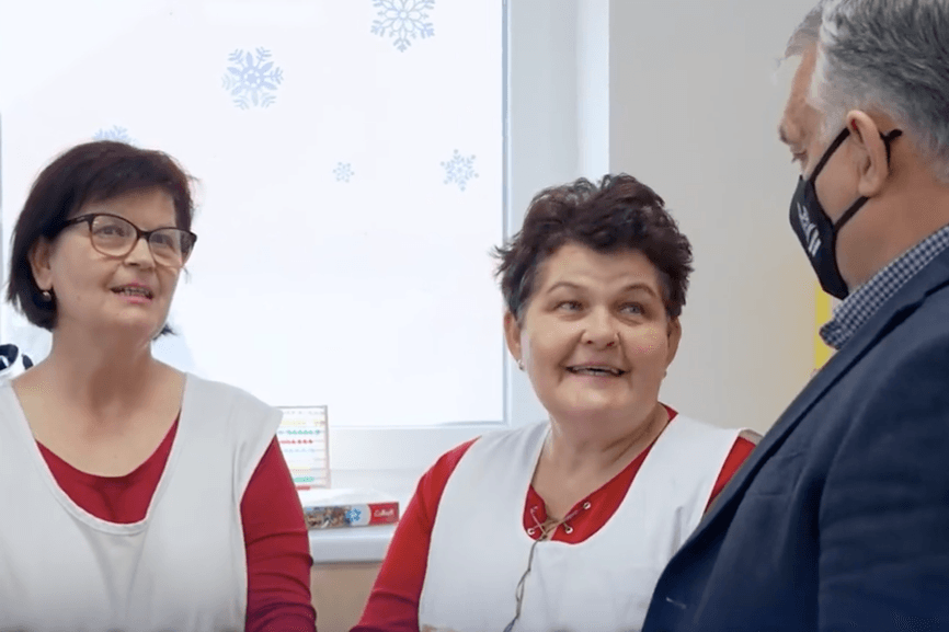 A Gyurcsány-Bajnai-kormány idején bezárt óvodát keresett fel Orbán Viktor
