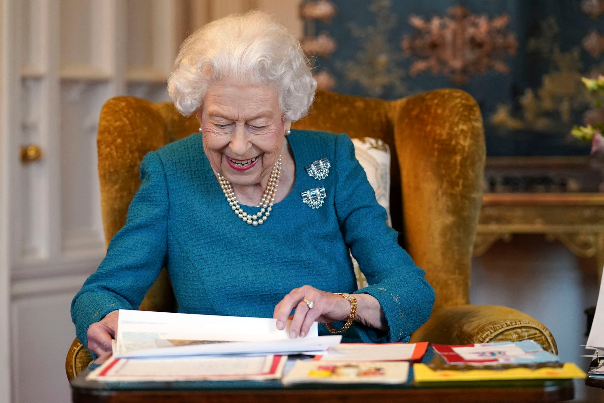 Hetven éve lépett trónra a brit uralkodó