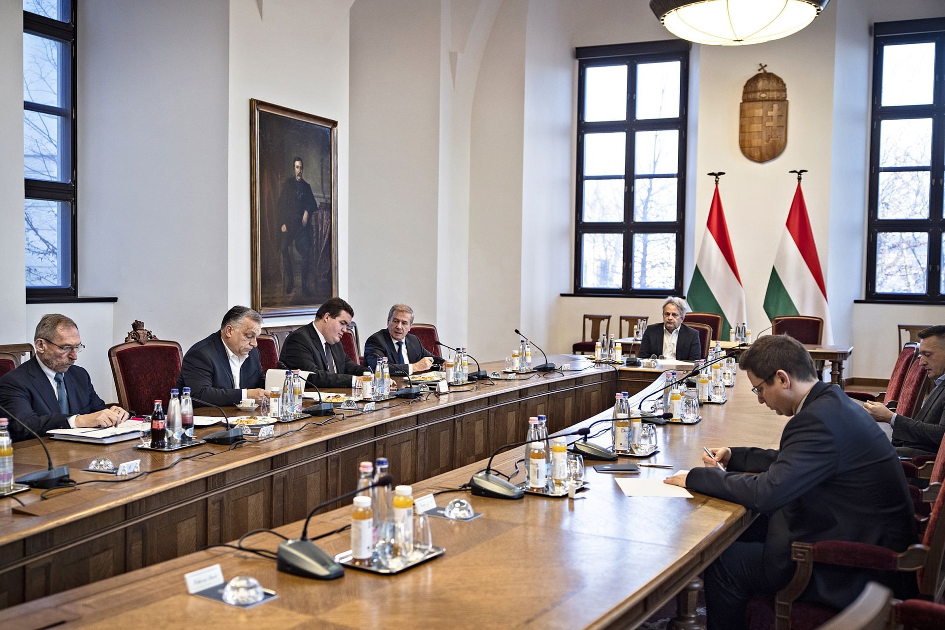 A kormány április 30-ig meghosszabbította az élelmiszerárstopot