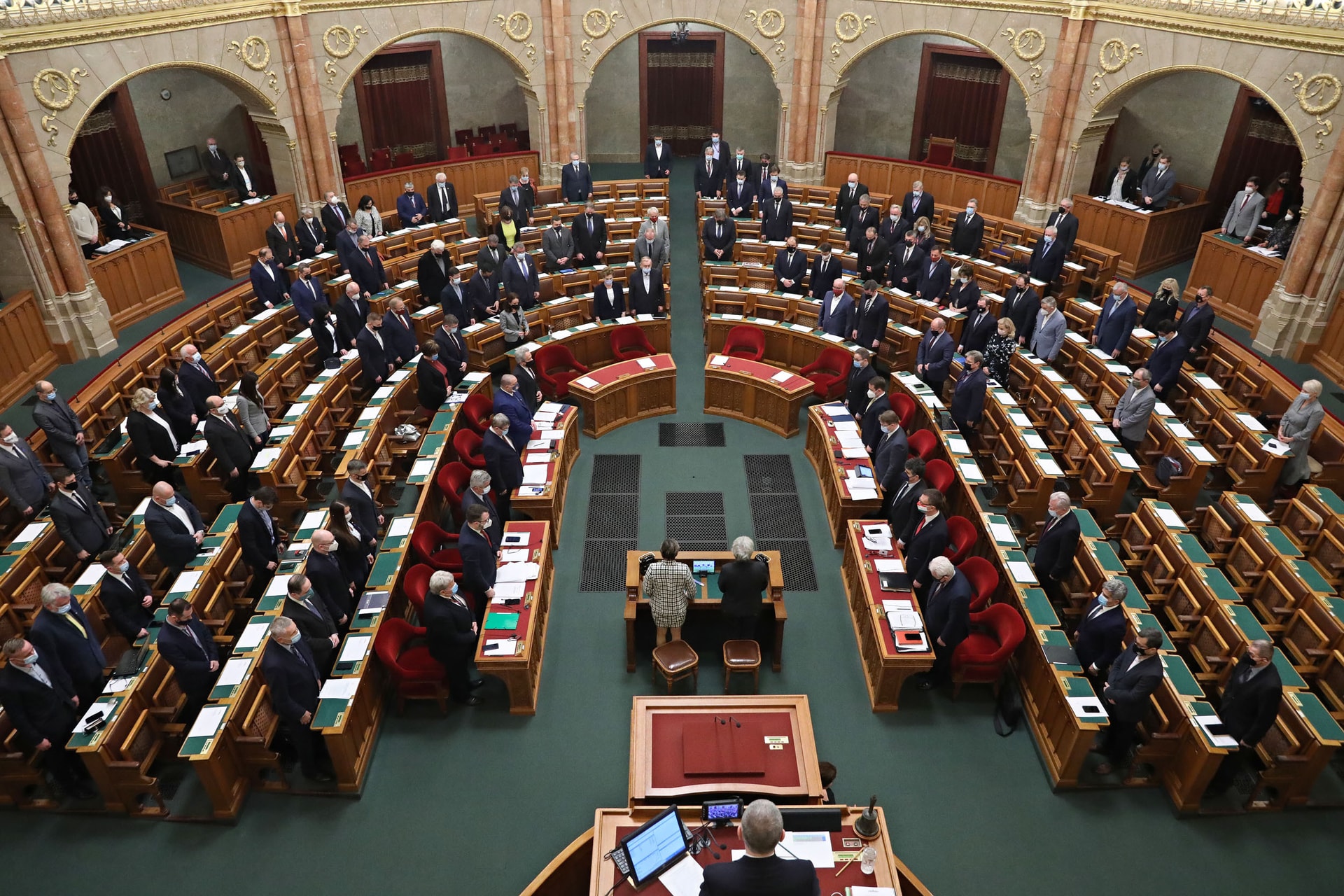 A kommunisták és fasiszták együtt segítenék vissza Gyurcsányt a hatalomba