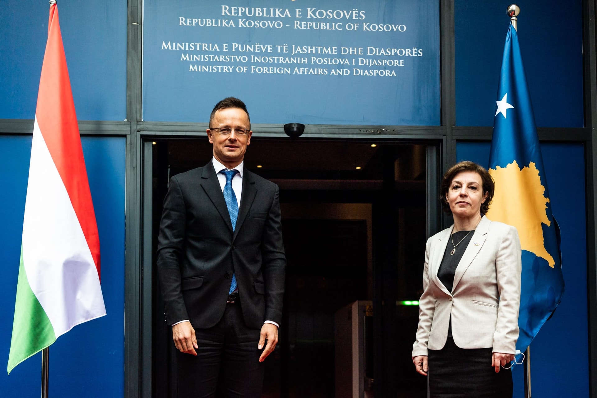 A kormány nem engedélyezi halált okozó fegyverek átszállítását hazánk területén