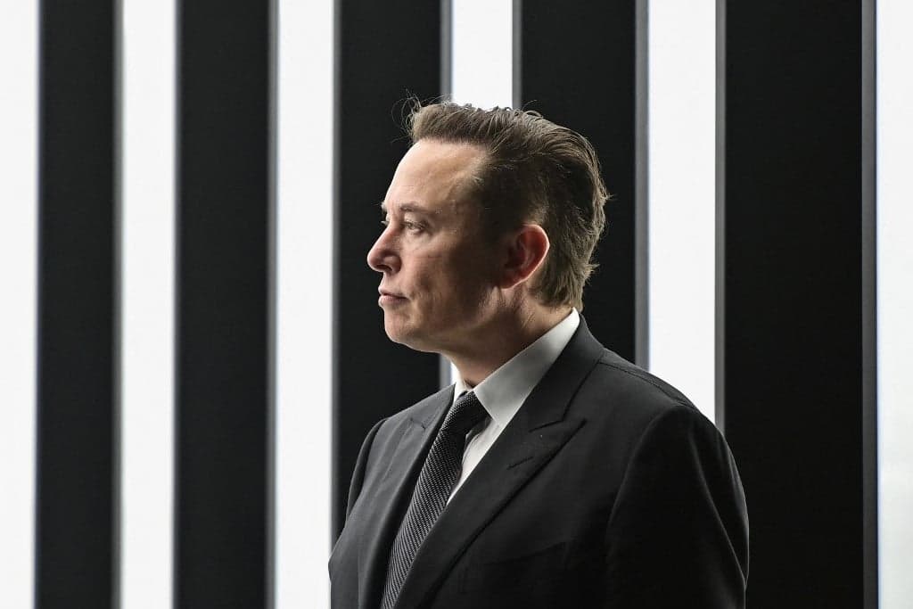 Elon Musk tovább randalírozik