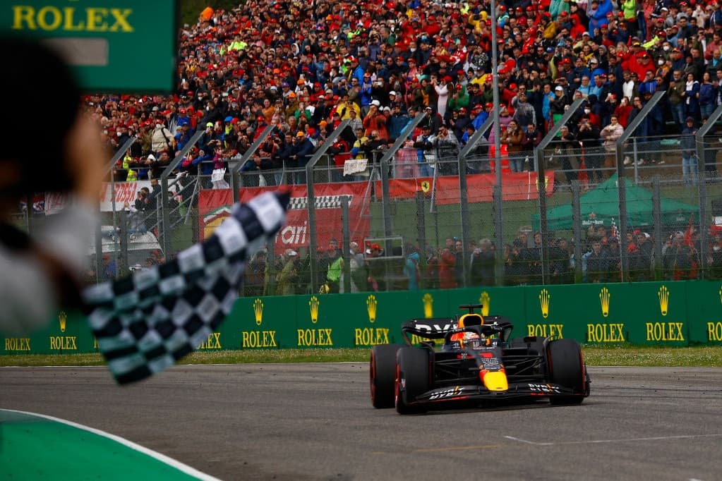 Verstappen rajt-cél győzelmet aratott az Emilia Romagna Nagydíjon