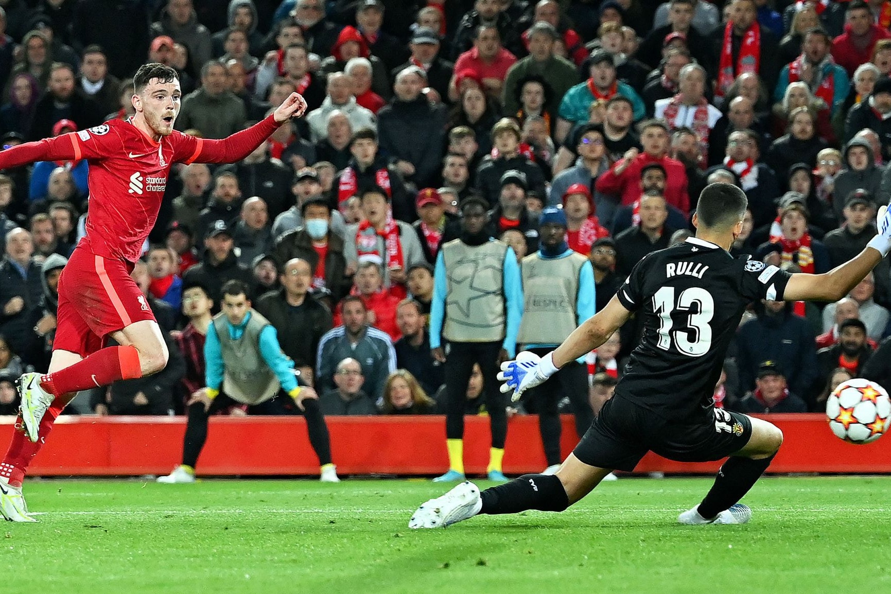 Kis híján elsüllyesztette a Liverpool a Sárga Tengeralattjárót