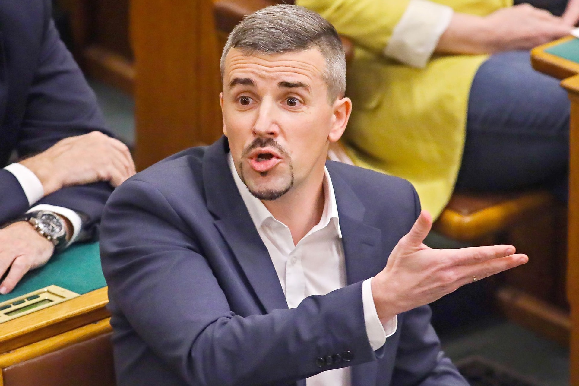 Jakab Péter lapít, csak blöff volt a feljelentés