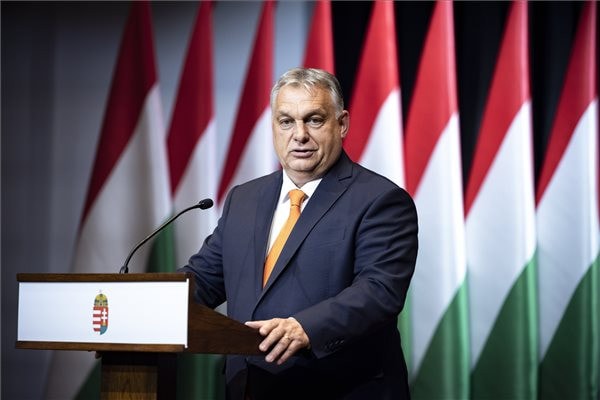 Orbán Viktor: Nemzeti konzultációt indítunk a szankciókról
