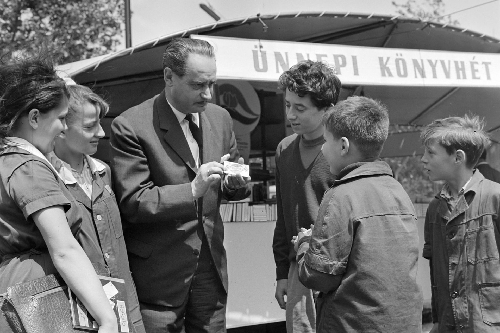 Válságban született: Ünnepi Könyvhét