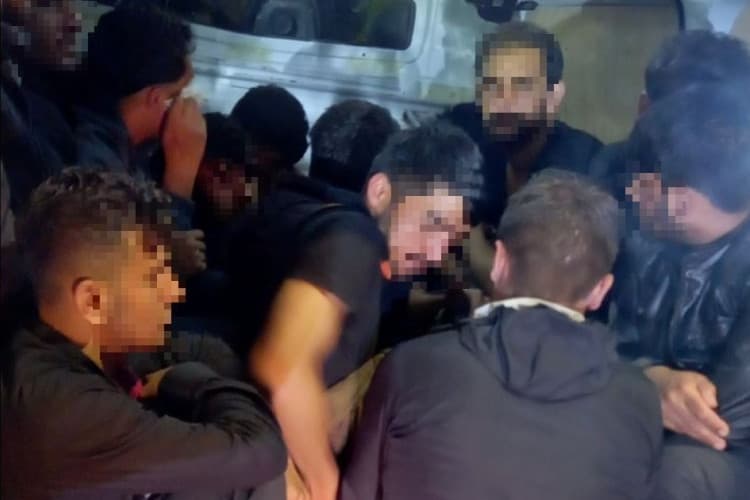 Csónakkal szállítottak migránsokat külföldi embercsempészek Zalába