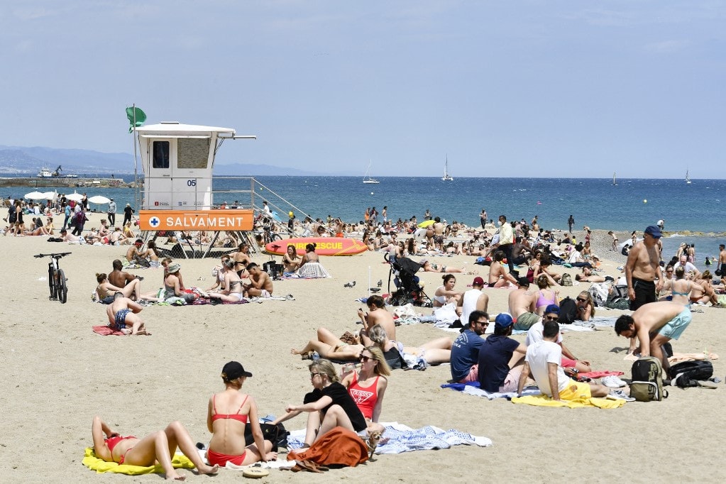 Dohányzási tilalom Barcelona strandjain
