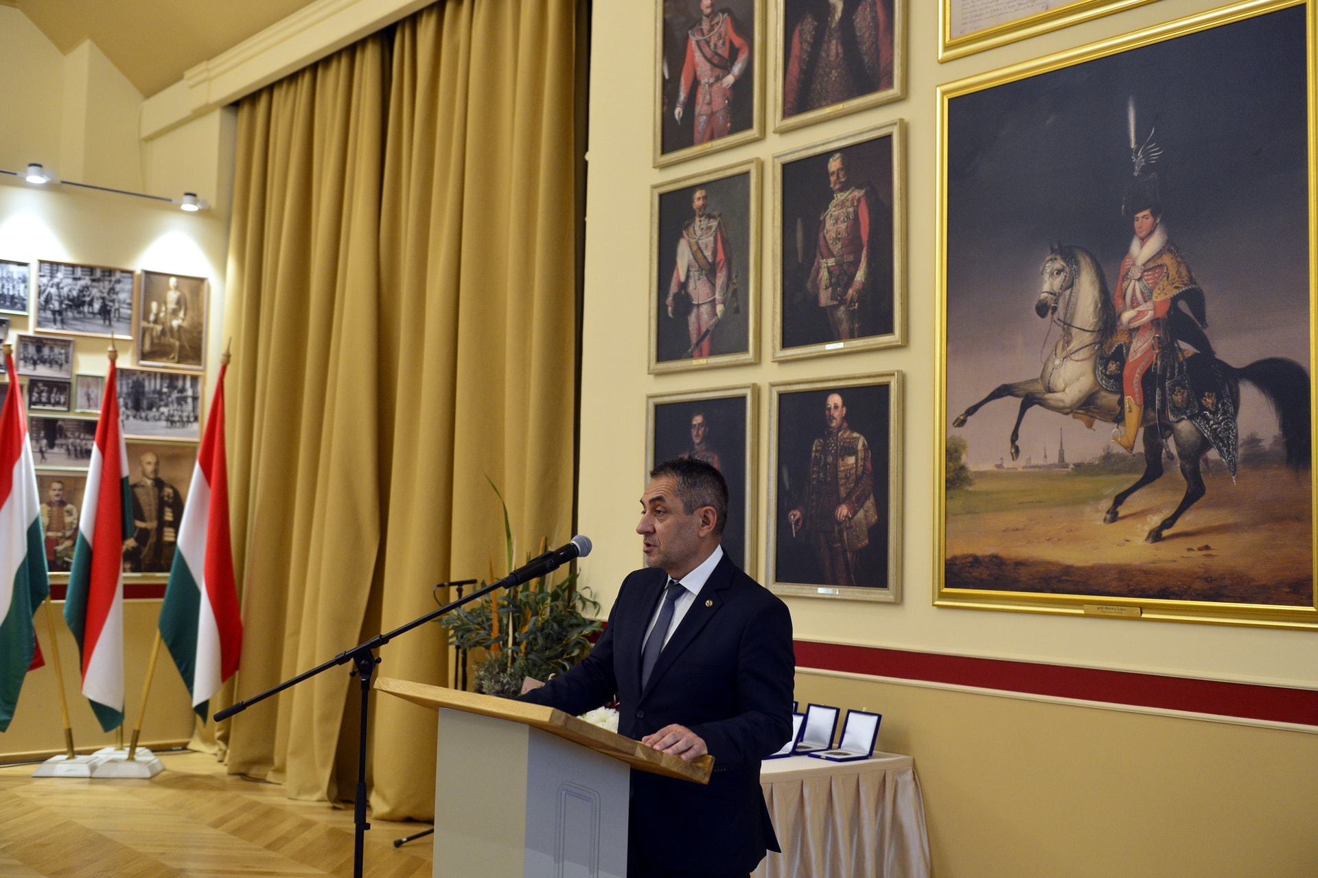 Potápi: Magyarország minden magyar hazája