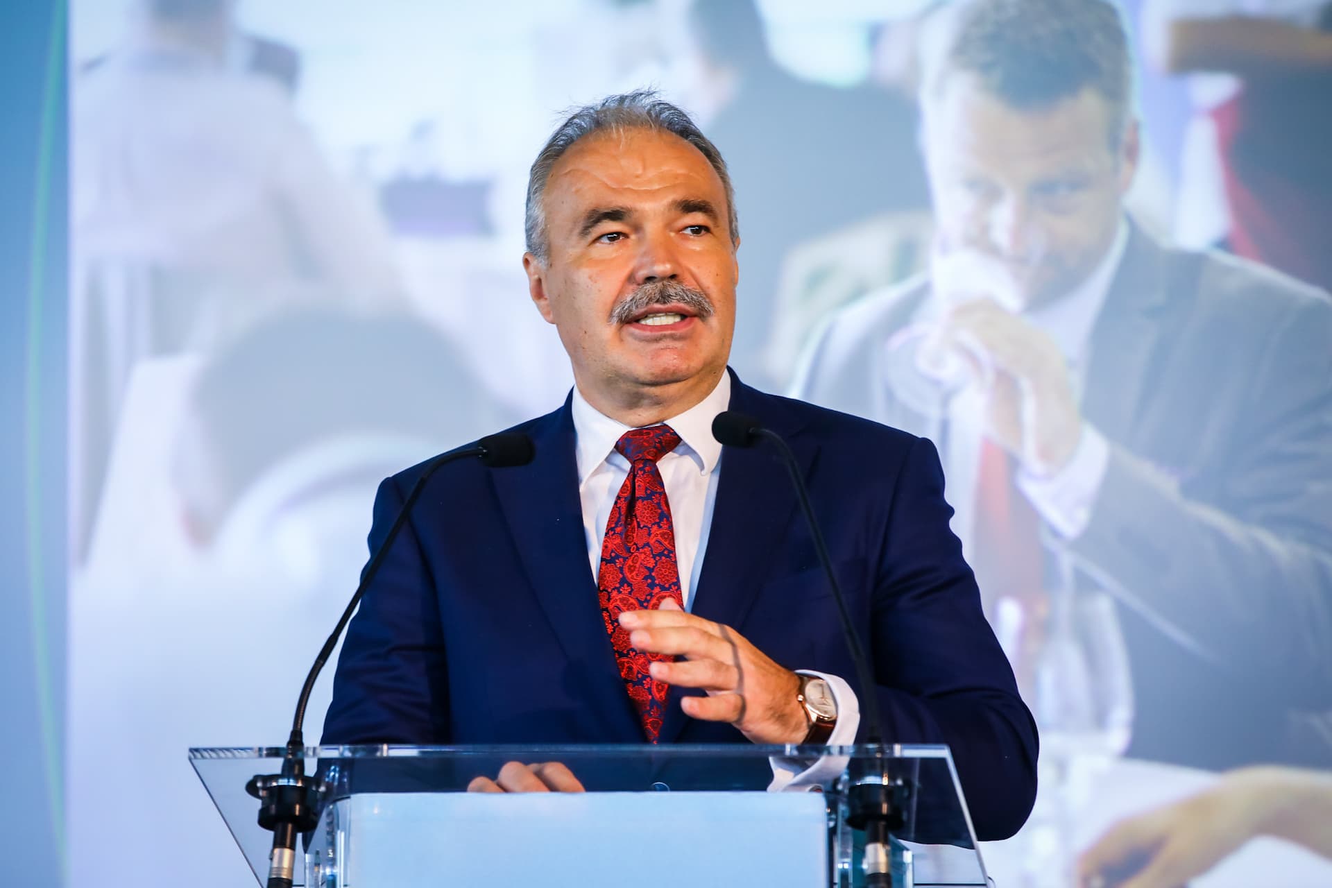 Nagy István: 189 millió eurós új támogatás a kis és közepes gazdaságoknak