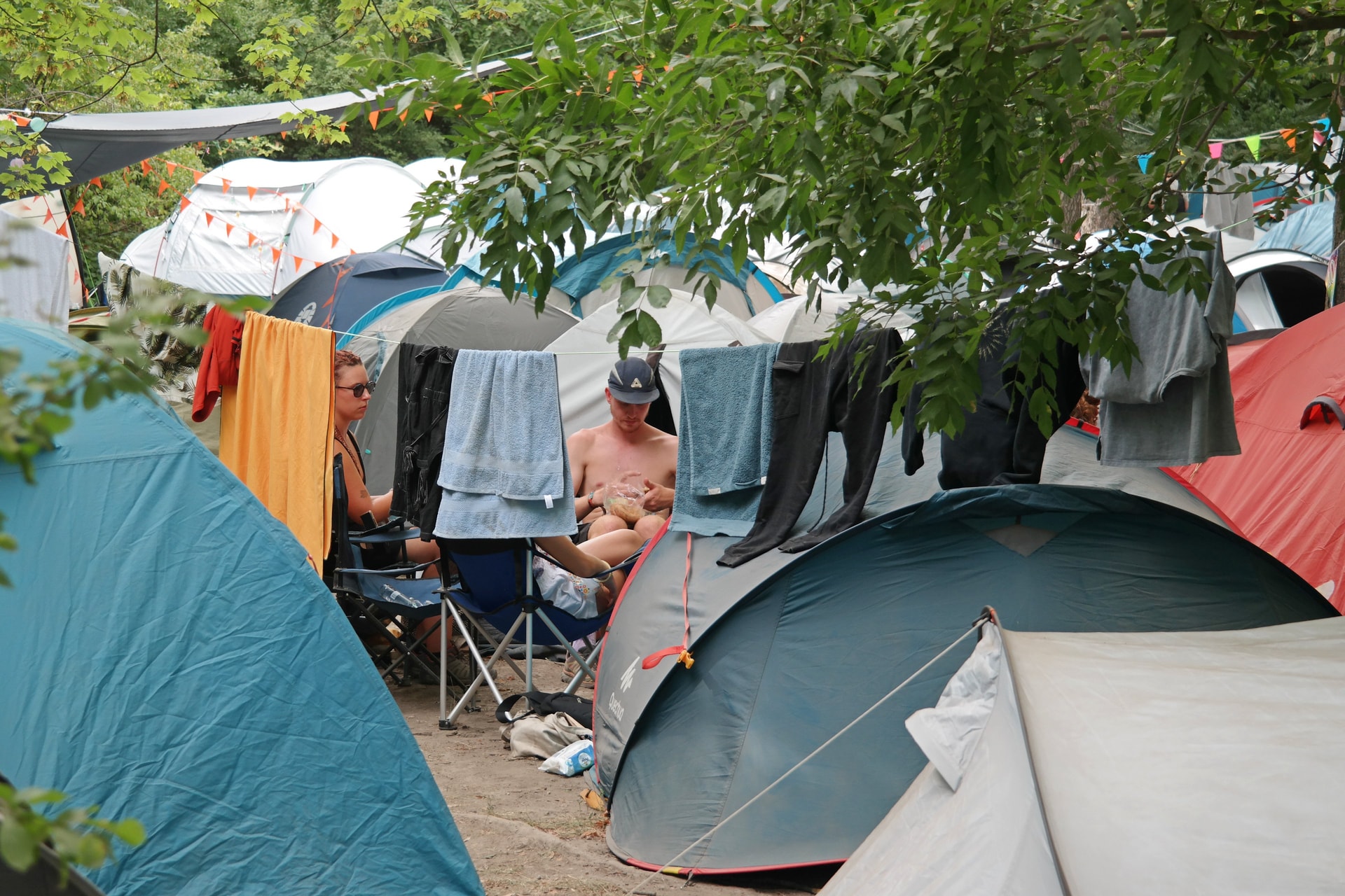 Ráült a por a Szigetre, a csütörtöki nap hangulata bánta