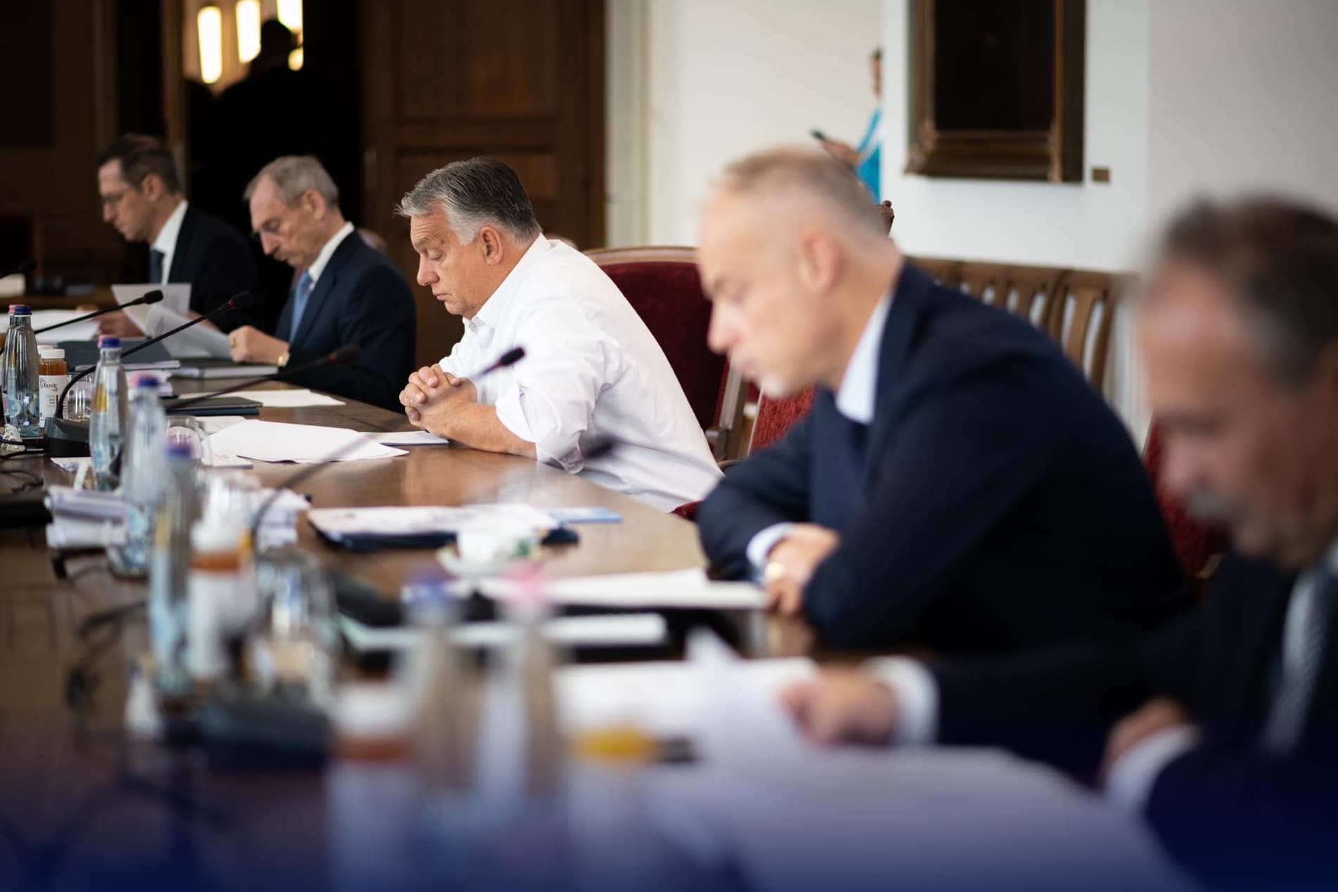 Orbán Viktor: Kormányüléssel kezdődik a nap