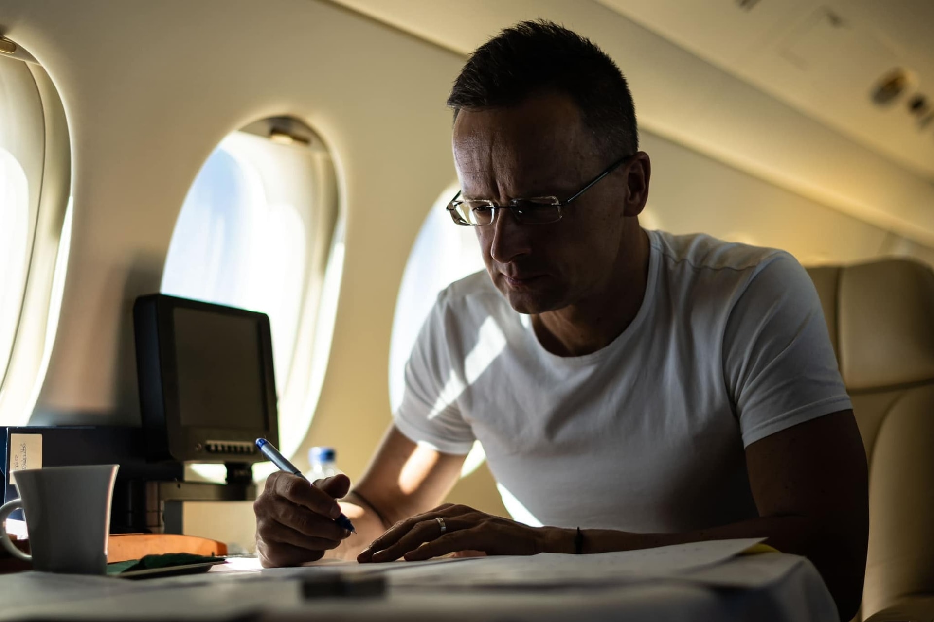 Szijjártó: Az energiaválságot meg kell oldani