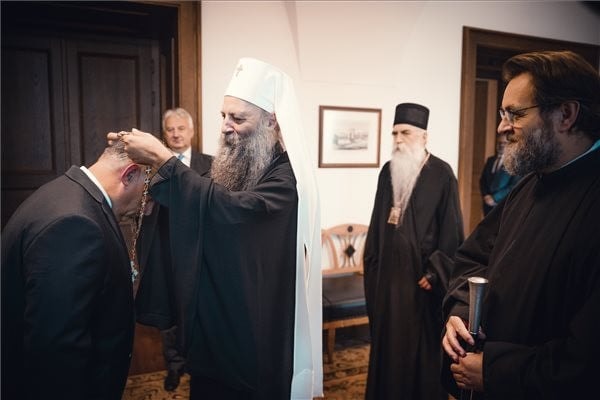Kitüntette Orbán Viktort a szerb ortodox pátriárka