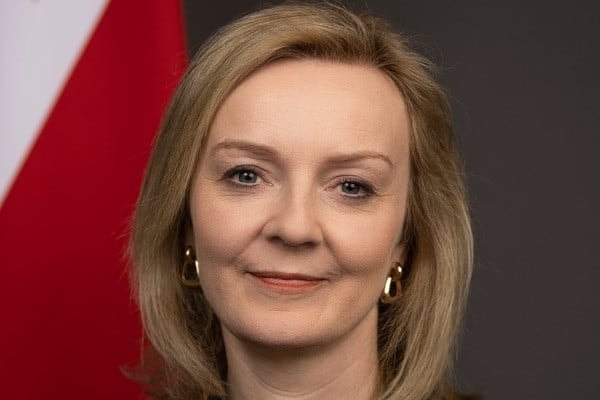 Lemondott tisztségéről Suella Braverman brit belügyminiszter