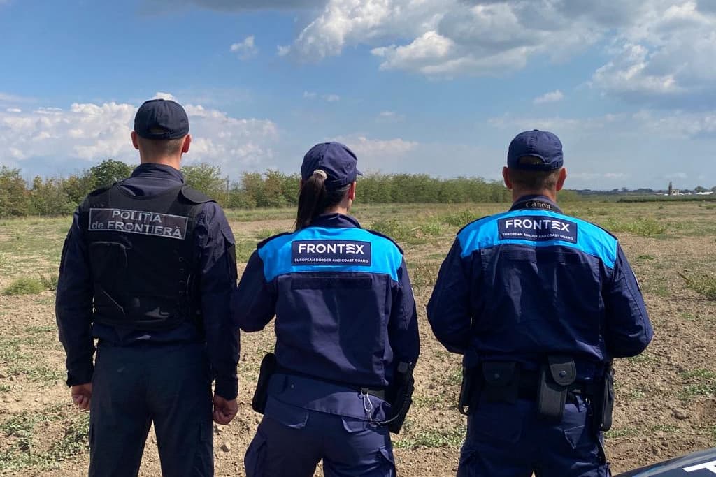 Az év első tíz hónapjában több mint 300 ezren próbáltak illegálisan bejutni az EU-ba