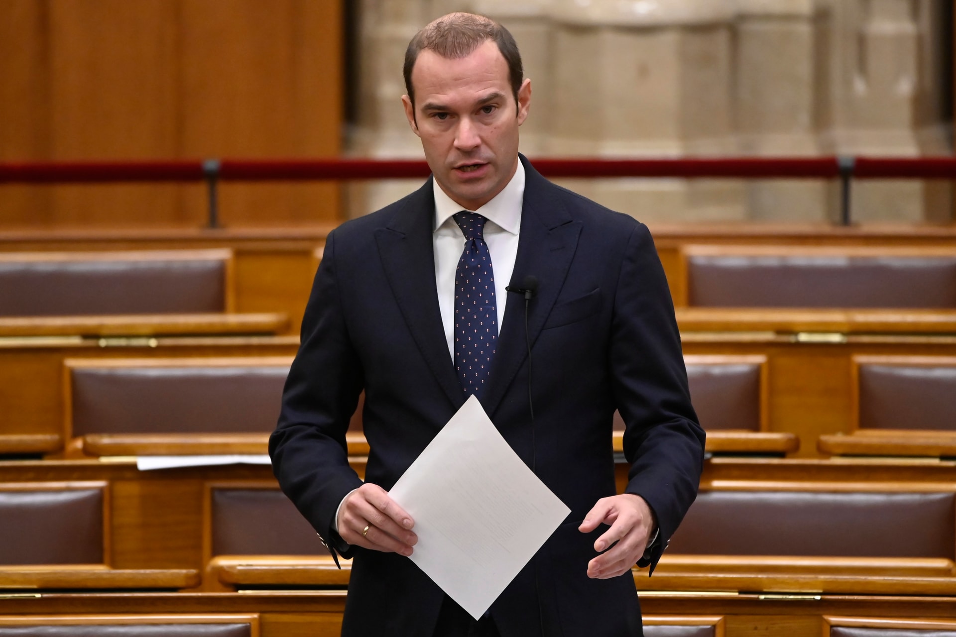 Németországnak eddig 100 milliárd euróba kerültek a szankciók