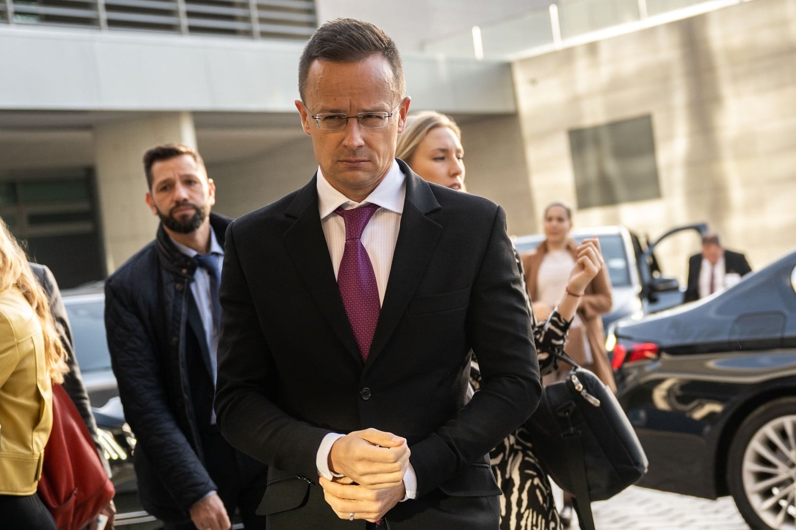 Szijjártó: A kormány nem támogatja az eszkalációs kockázattal járó javaslatokat