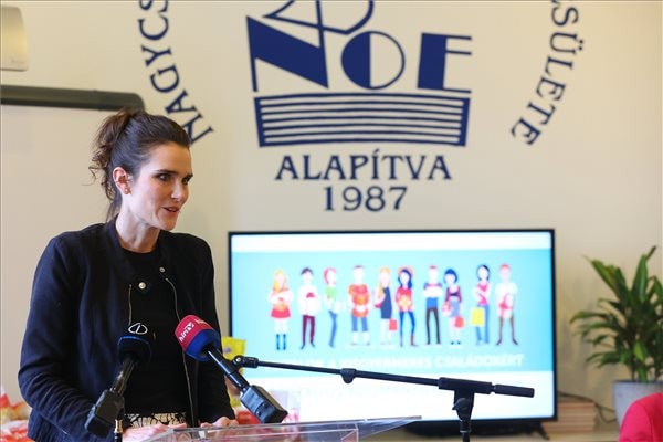 Több száz család kap segítséget egy adománygyűjtő akciónak köszönhetően