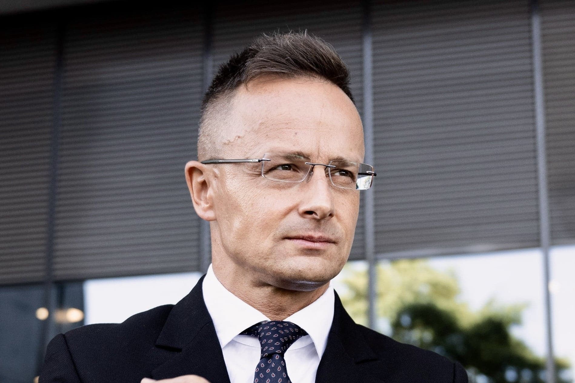 Szijjártó Péter: A magyar mentőegység már három embert mentett ki a romok alól Törökországban + VIDEÓ