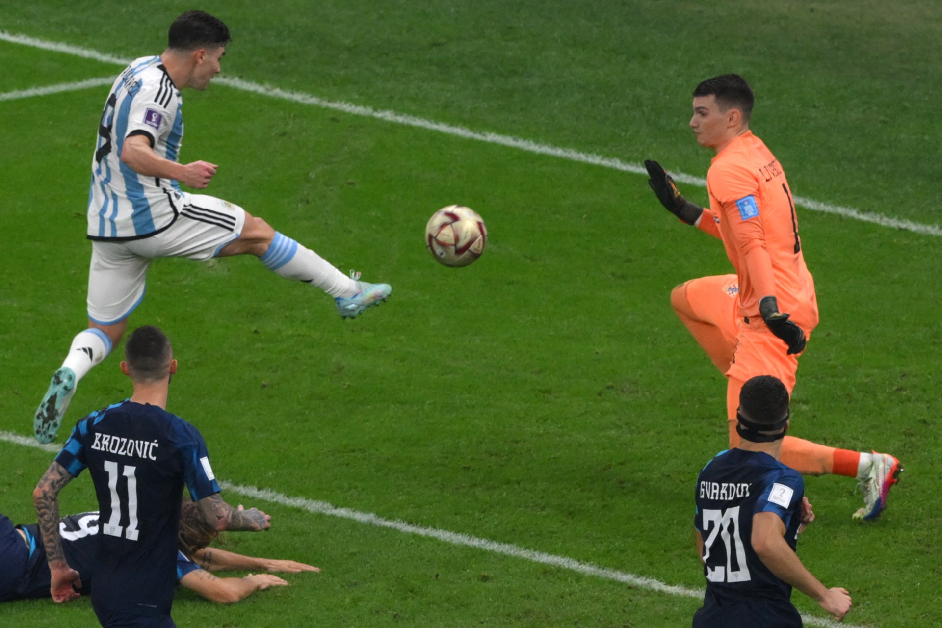 Messi parádézott, és Álvarez is felnőtt mellé