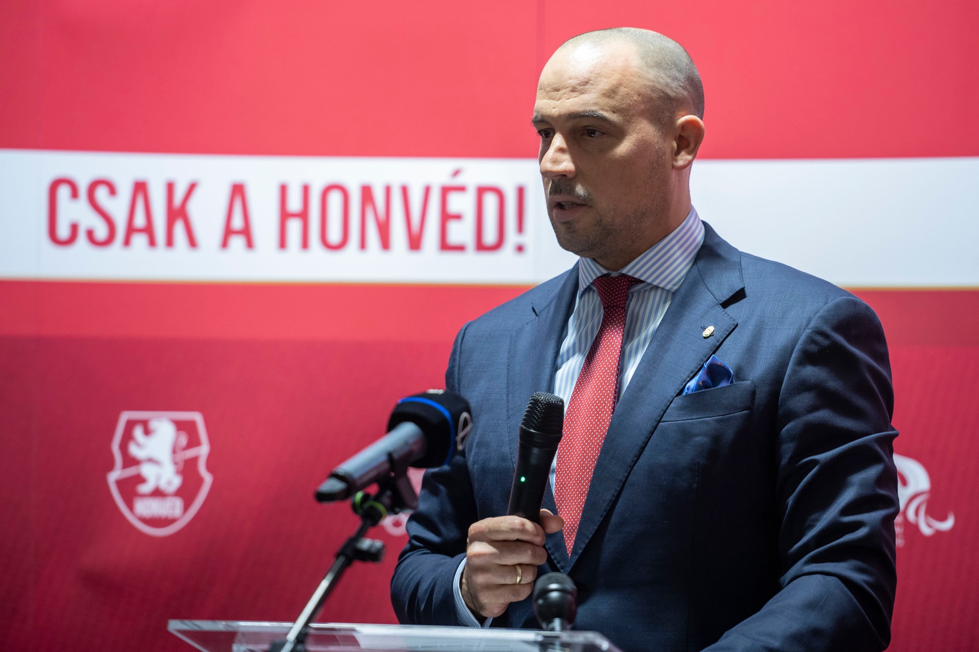 Birkózócentrumot avattak Esztergomban
