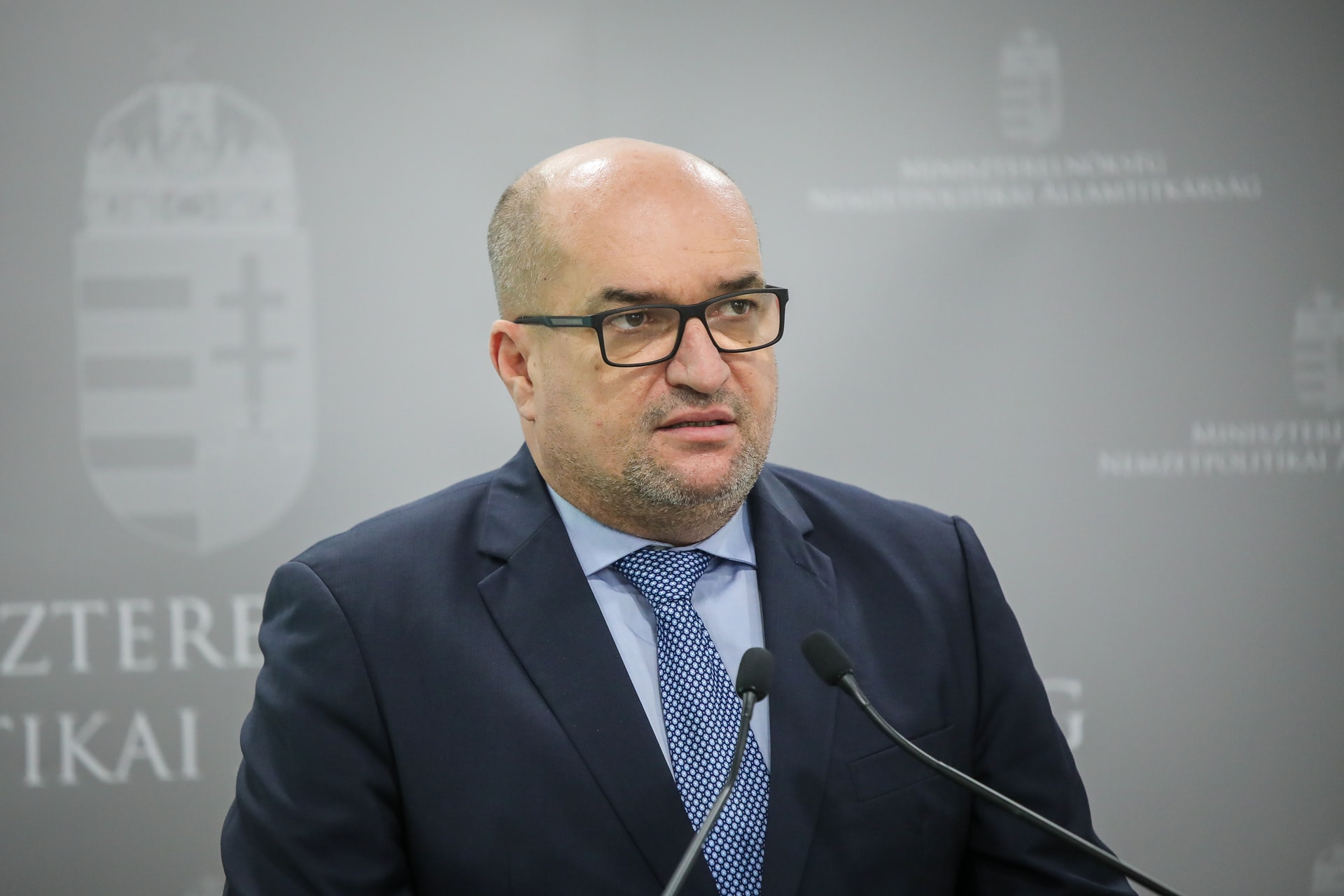 A határsávban érvényben lévő tartózkodási engedély eltörlését kéri az állandó jelleggel ott tartózkodók számára a KMKSZ elnöke