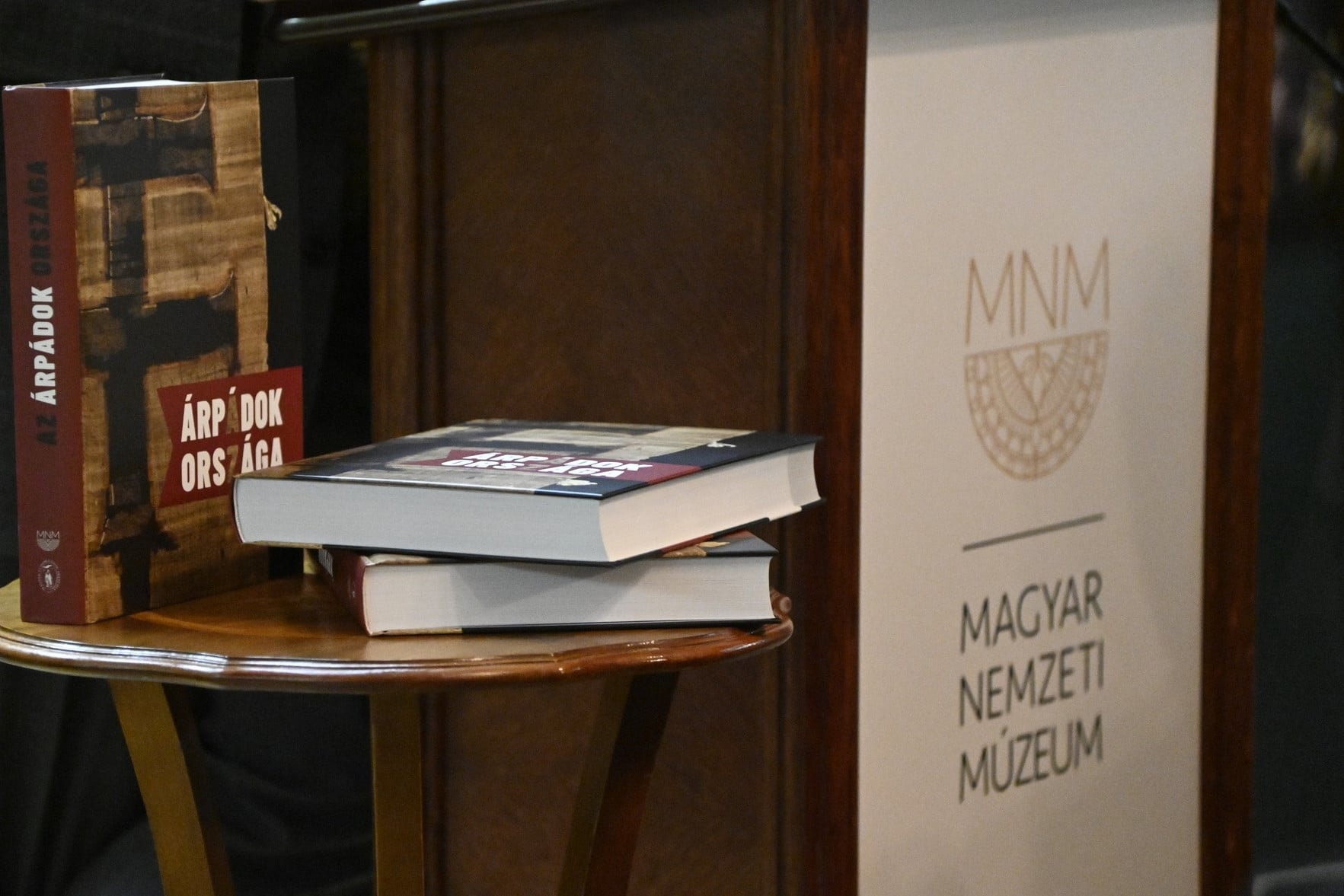 Bemutatták az Árpádok országa című kötetet a Magyar Nemzeti Múzeumban