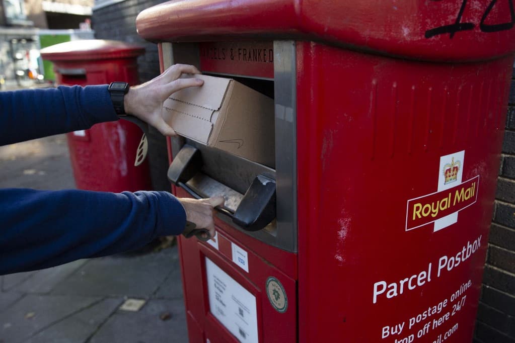 Így bénította meg a brit postát egy zsarolóvírus-támadás