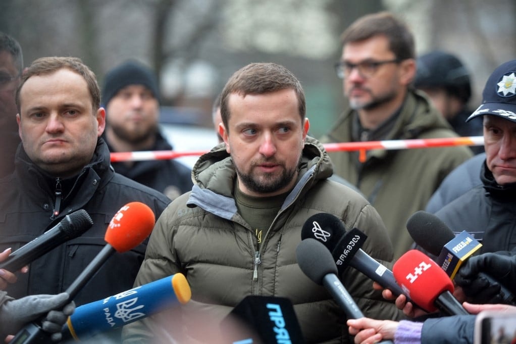 Megint bedobta a törölközőt egy kormánytag Ukrajnában