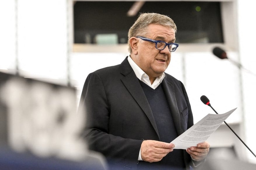 A bukott olasz politikusok mentsvára az Európai Parlament