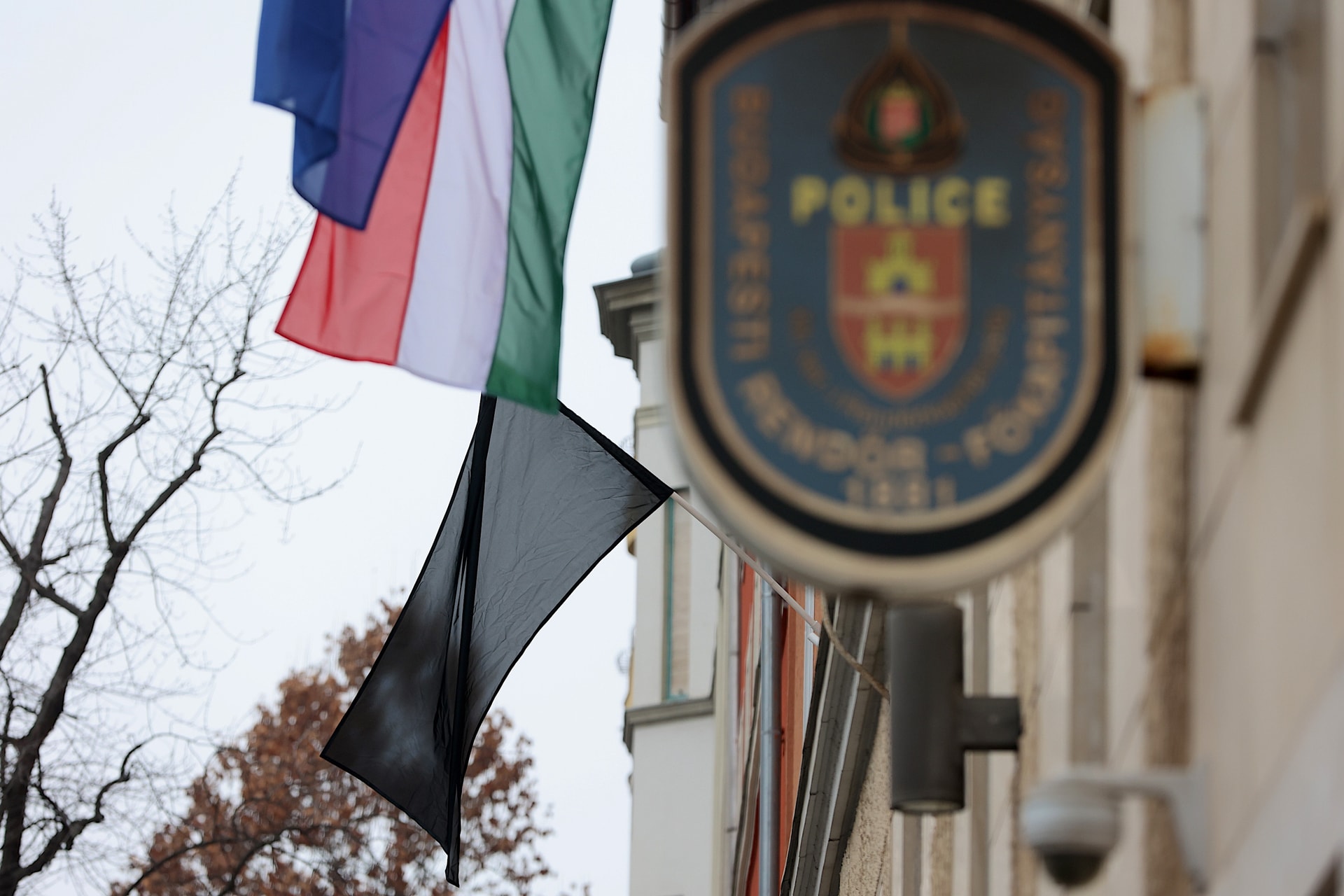 Megszólalt a rendőrgyilkos, döbbenet, mit mondott a kórházban, ahol őrzik