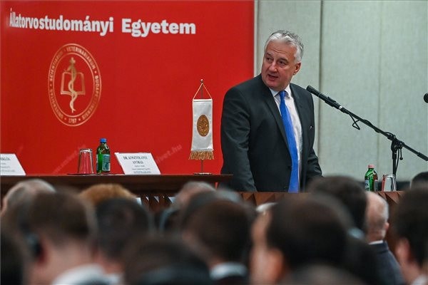 Semjén Zsolt: Világviszonylatban is rendkívül elismert a Magyar Állatorvostudományi Egyetem