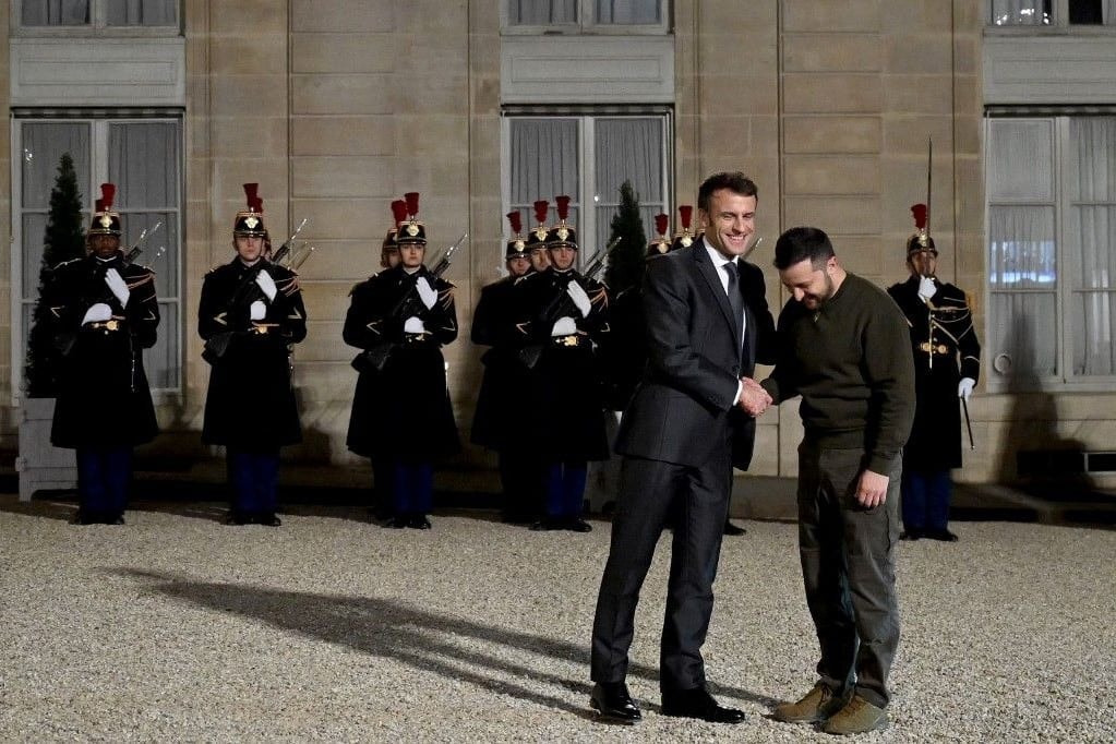 Macron nem zárja ki, hogy vadászrepülőgépeket kap Ukrajna