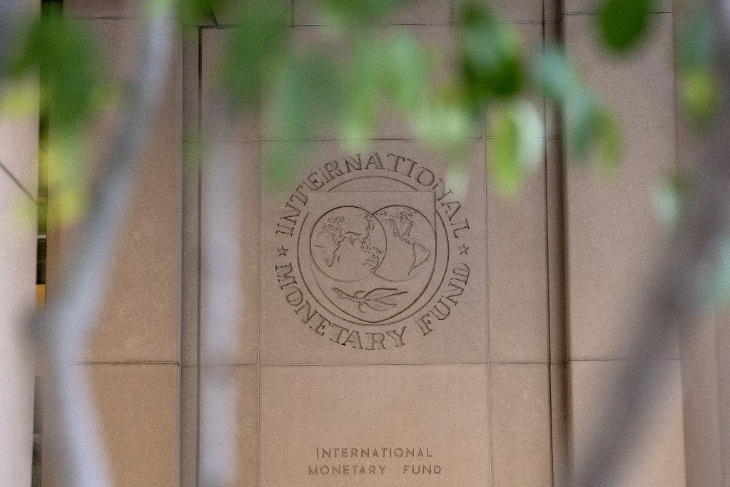 IMF-képviselő: Az USA kényszerítette a világot a dollármentesítésre