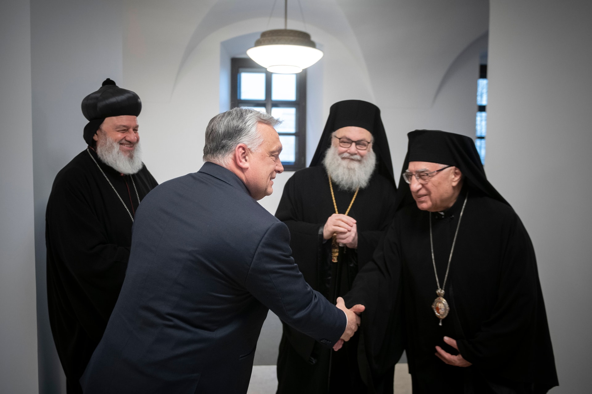 Szíriai keresztény vezetőkkel tárgyalt Orbán Viktor: Magyarország további segítségnyújtást tervez