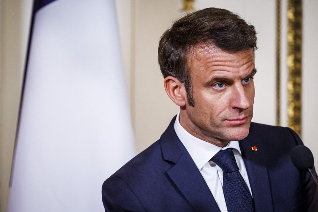 Macron: A Nyugatnak újra kell gondolna Ukrajna támogatását
